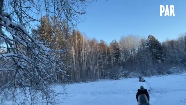 Гонки на снегоходах