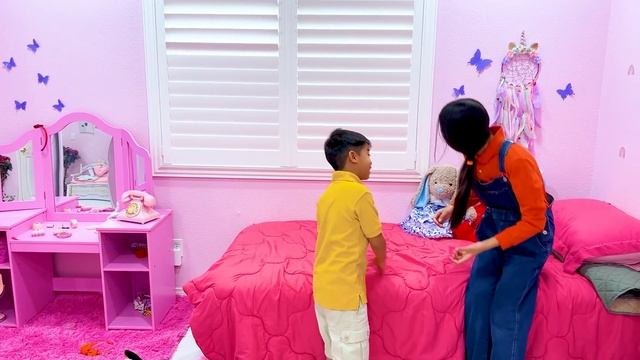 Wendy and Eric Pretend Play Useful Stories About Good Behavior From Their Life | Good Kids смотреть онлайн
