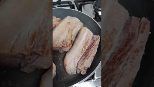 Грудинка в пиве #вкусныйрецепт #оченьвкусно #грудинкавпиве смотреть онлайн