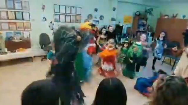 "Новогодние приключения Бабы Яги и Кощея Бессмертного" смотреть онлайн