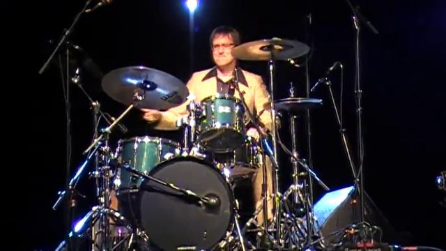 Abbey Road Live Performs "Golden Slumbers / Carry That Weight / The End" on Jan. 11, 2014 смотреть онлайн