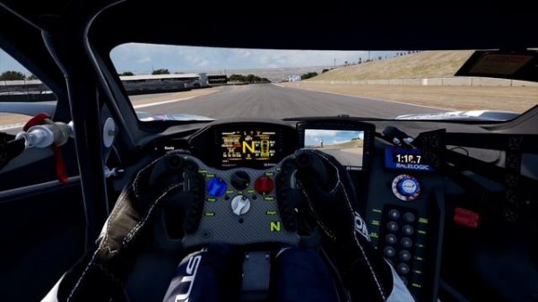 Sim Racing - VR vs Triple Monitor