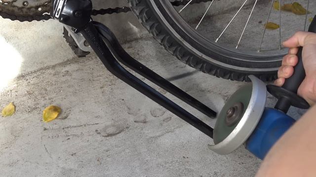 Review: Pletscher double-legged bicycle kickstand- one that breaks your bank! смотреть онлайн