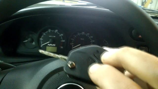 Отпирание замков в одно нажатие на Шевроле Нива, Лада Приора, Лада Калина... смотреть онлайн