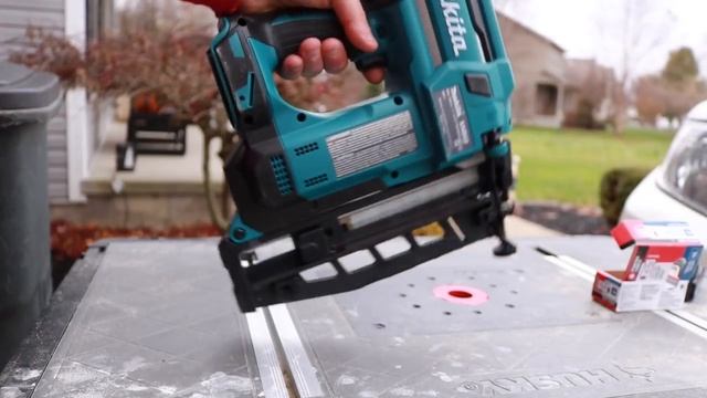 Makita 18-Volt LXT 16-Gauge Cordless 2-1/2 in. Straight Finish Nailer REVIEW! (XNB02Z) #makita смотреть онлайн