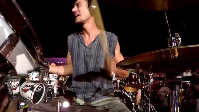 Rockin'1000 - That's Live - Seven Nation Army (night Show) - NON Official Video