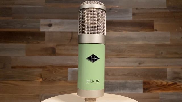 Universal Audio Bock 187 Microphone - Gear360 at Front End Audio смотреть онлайн
