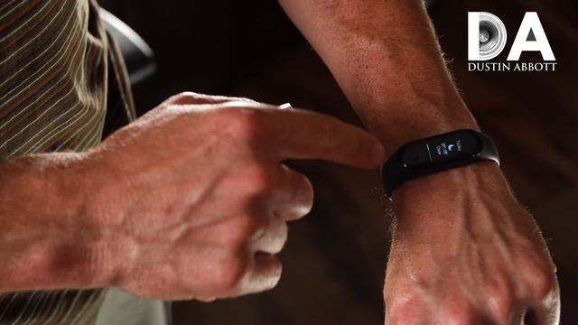 Xiaomi Mi Band 3 Fitness Tracker Review | 4K смотреть онлайн