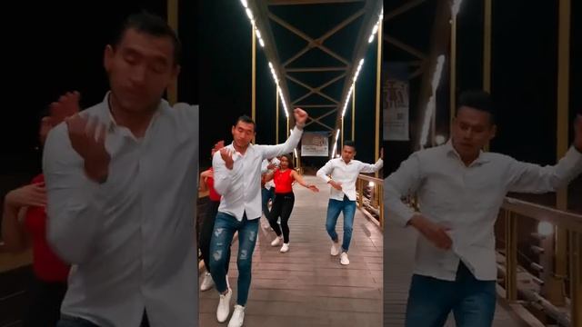 BACHATA FUSIÓN смотреть онлайн