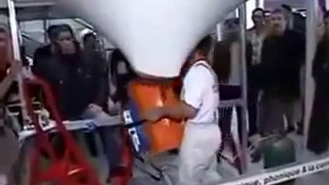 Залив натяжного потолка смотреть онлайн