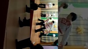 Классно танцуют что то мы засиделись братцы