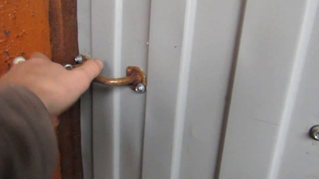 вторые двери в курятник... утепляем зимний курятник смотреть онлайн