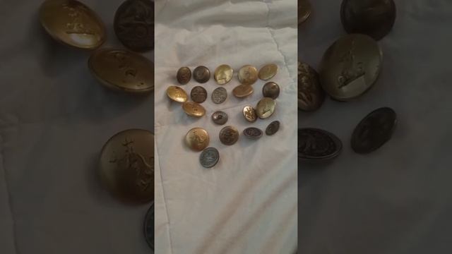 Vintage buttons can be worth a FORTUNE! Do you already have one or more? смотреть онлайн