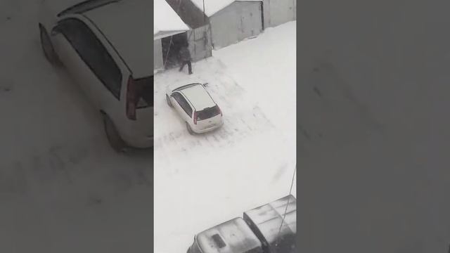 Губаха.Парковая,вот как чистят гаражи смотреть онлайн