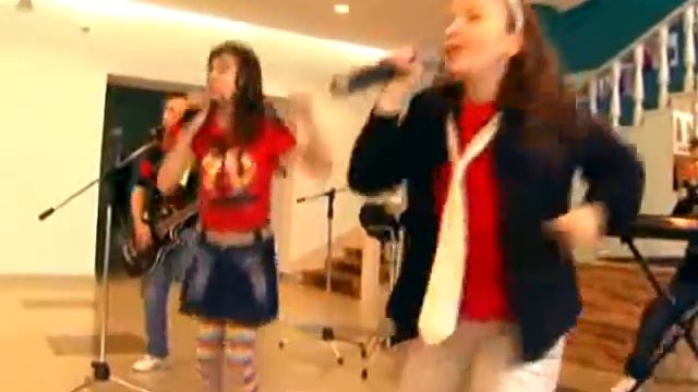 ансамбль "Весёлая компания" г. Калуга Rock n roll is King смотреть онлайн