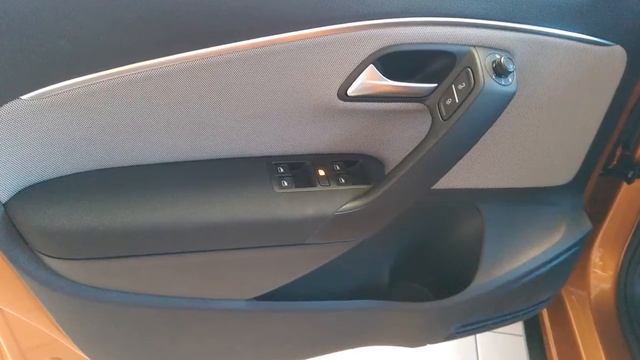 2015 Vw Polo Crosspolo Bmt 1.2 TSI смотреть онлайн