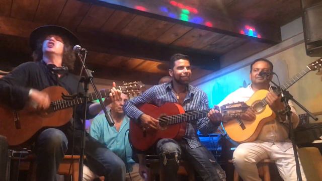 ThomasBaigneres&Manuero live chez Bob (Arles) смотреть онлайн