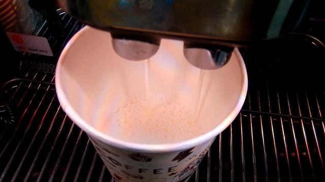 Cimbali S30 & Supreme Latte смотреть онлайн
