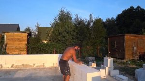 Кладка дома из газобетона на клей пену - плюсы и минусы
