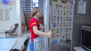 Один дома! Почему пропал торт? // Твиксики