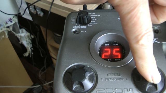 процессор ZOOM G1X с педалью продаю 3000р. смотреть онлайн