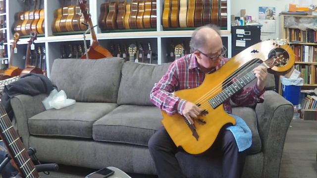 1930 Luigi Mozzani Harp Guitar смотреть онлайн