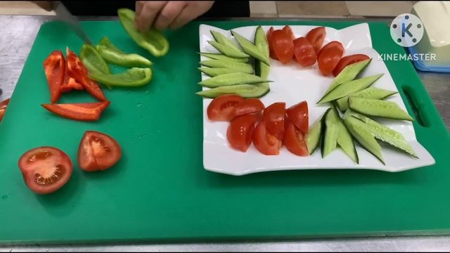 Овощная нарезка/как красиво нарезать овощи на праздничный стол/красиво и легко нарезаем овощи смотреть онлайн