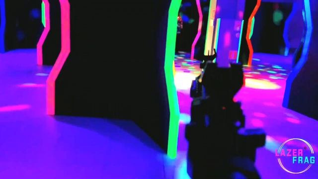 Playing laser tag in first person | Игра в лазертаг от первого лица в LAZERFRAG смотреть онлайн