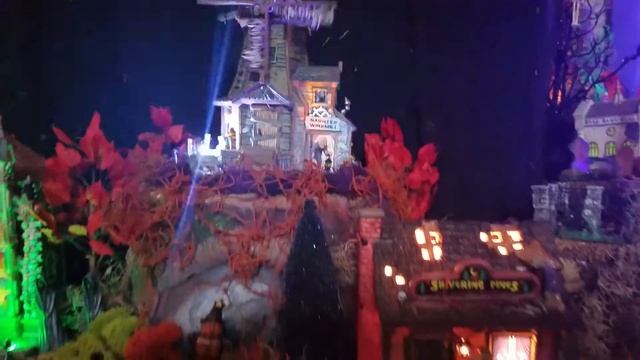 Spookytown Halloween village 2020 смотреть онлайн