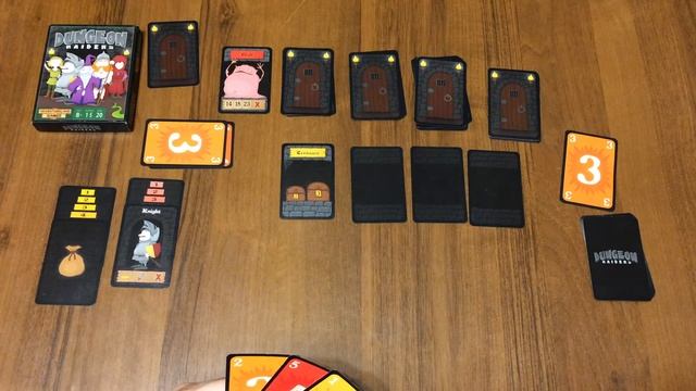 Играю в настольную игру Dungeon Raiders (Расхитители подземелий), соло-режим