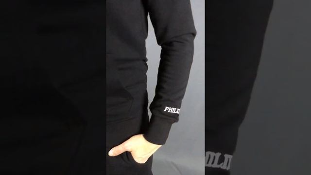 Спортивный костюм смотреть онлайн