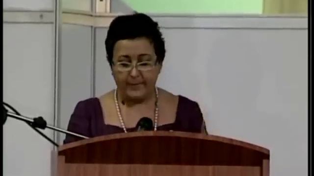 Discurso de Tibisay Lucena, Presidenta del CNE, previo a la proclamación de Nicolás Maduro смотреть онлайн
