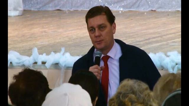 Глава Саяногорска встретился с погорельцами из Майна и жителями поселка смотреть онлайн