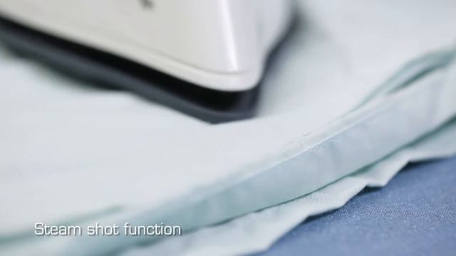 Swan Steam Iron - SI10010N смотреть онлайн