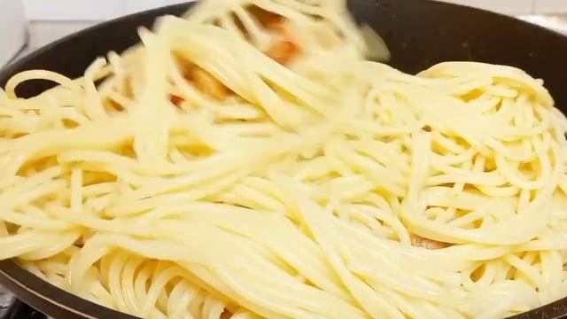 Вкусный рецепт на ужин/Спагетти с консервированным тунцом/Spaghetti with canned tuna! смотреть онлайн