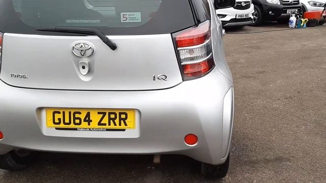 2014 '64' Toyota IQ 1.0 ( Urban Pack ) смотреть онлайн