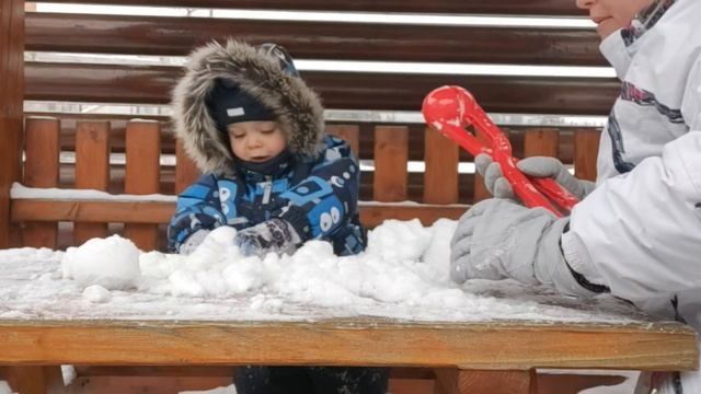 Зимние забавы ! Зимние игры ! снежколеп ! санки ! новогодние забавы ! игры для детей ! снег и зима смотреть онлайн