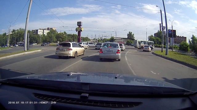 Абакан. Отсутствие горизонтальной разметки 1.18 на перекрестке Некрасова-Пушкина смотреть онлайн