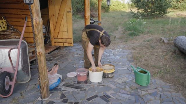 Ракетная печь спустя 2 года. Чистка дымохода от сажи смотреть онлайн