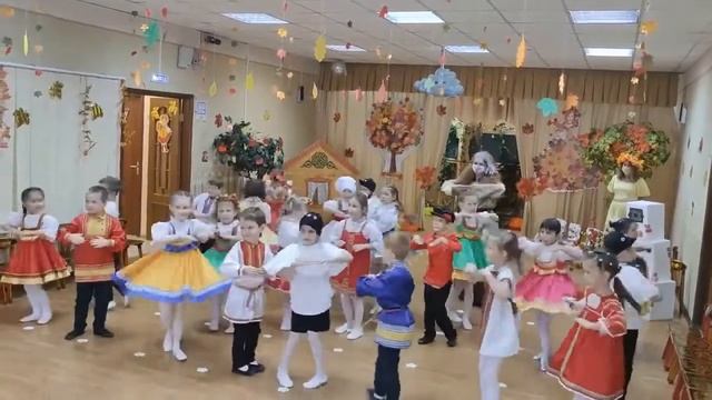 Флешмоб с Бабой Ягой. Флешмоб в саду подготовительная группа смотреть онлайн