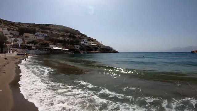 Greek Beach Walk - Crete: (Παραλία Ματάλα) Matala Beach (June 2021) смотреть онлайн