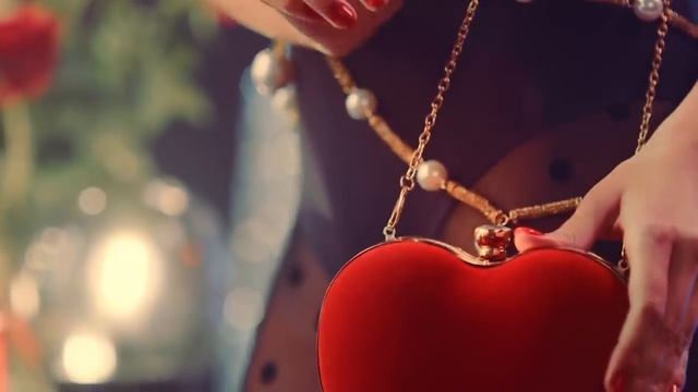 Tone De Cabaret | Тональные крема Cabaret Premiére смотреть онлайн