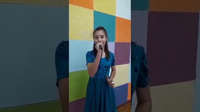 Андреева Анастасия 15 лет, первый год обучения. "Мир" смотреть онлайн