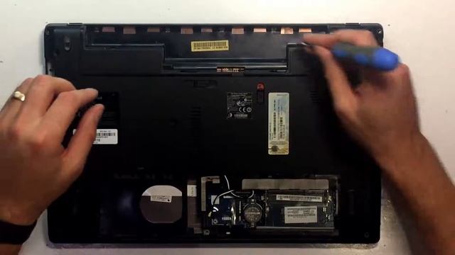 Разборка Packard Bell Easynote TK81-RB-110IT смотреть онлайн