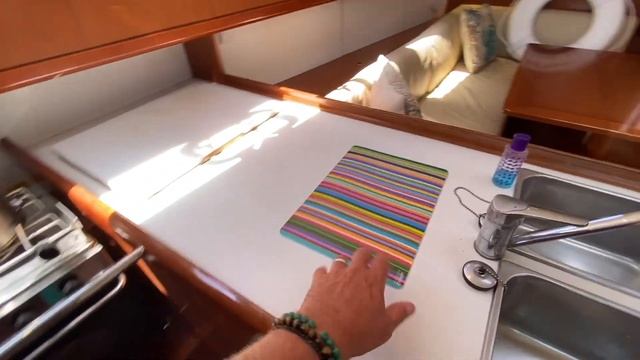 2012 Beneteau Oceanis 37 Sailboat For Sale Video walkthrough Review By: Ian Van Tuyl Yacht Broker смотреть онлайн