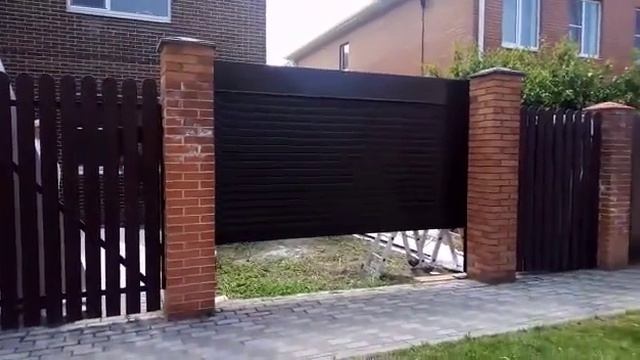 Рольворота DoorHan цвет коричневый (umdom123.ru) смотреть онлайн