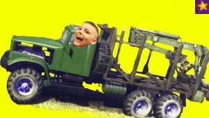 РАБОТАЕМ на КРАЗЕ в ДЕРЕВНЕ!!! ИГОРЮША впервые управляет КРАНОМ! Видео для детей