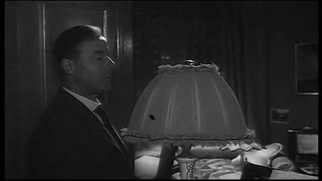 Человек проходящий сквозь стену. 1959 год. Комедия. Мелодрама. Экранизация. смотреть онлайн