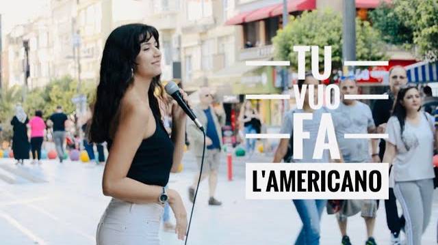 Tu Vuo Fa L Americano -Cover Song смотреть онлайн