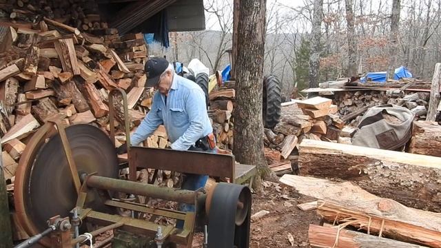 Buzzsaw VS Sawmill Slabs And Polewood- Outdoors